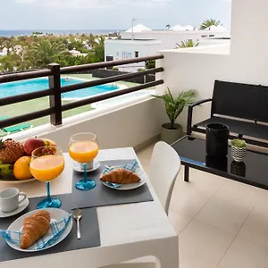 Tyler's House Ocean View Apartment